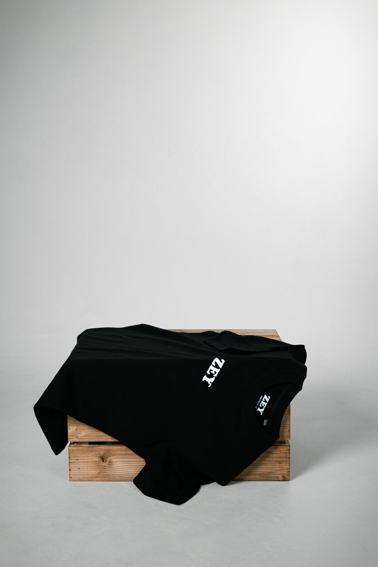 Signature Tee - ZEY