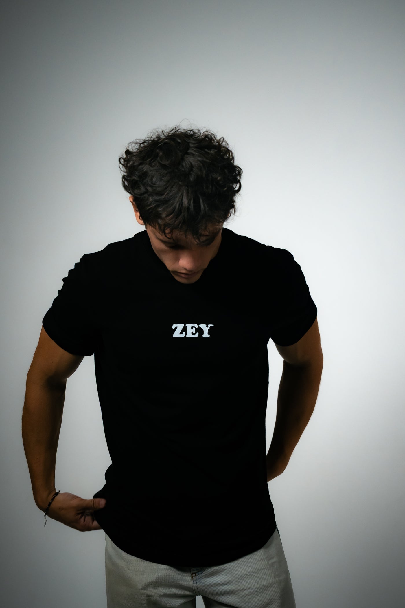 Signature Tee - ZEY